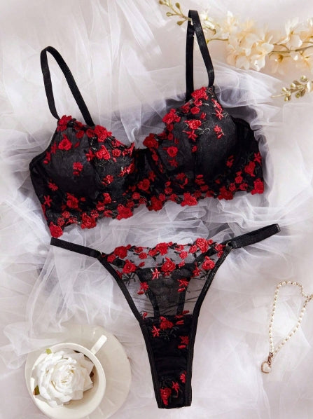 Black & Red Floral Lace Lingerie Set – Bra & Thong for Women